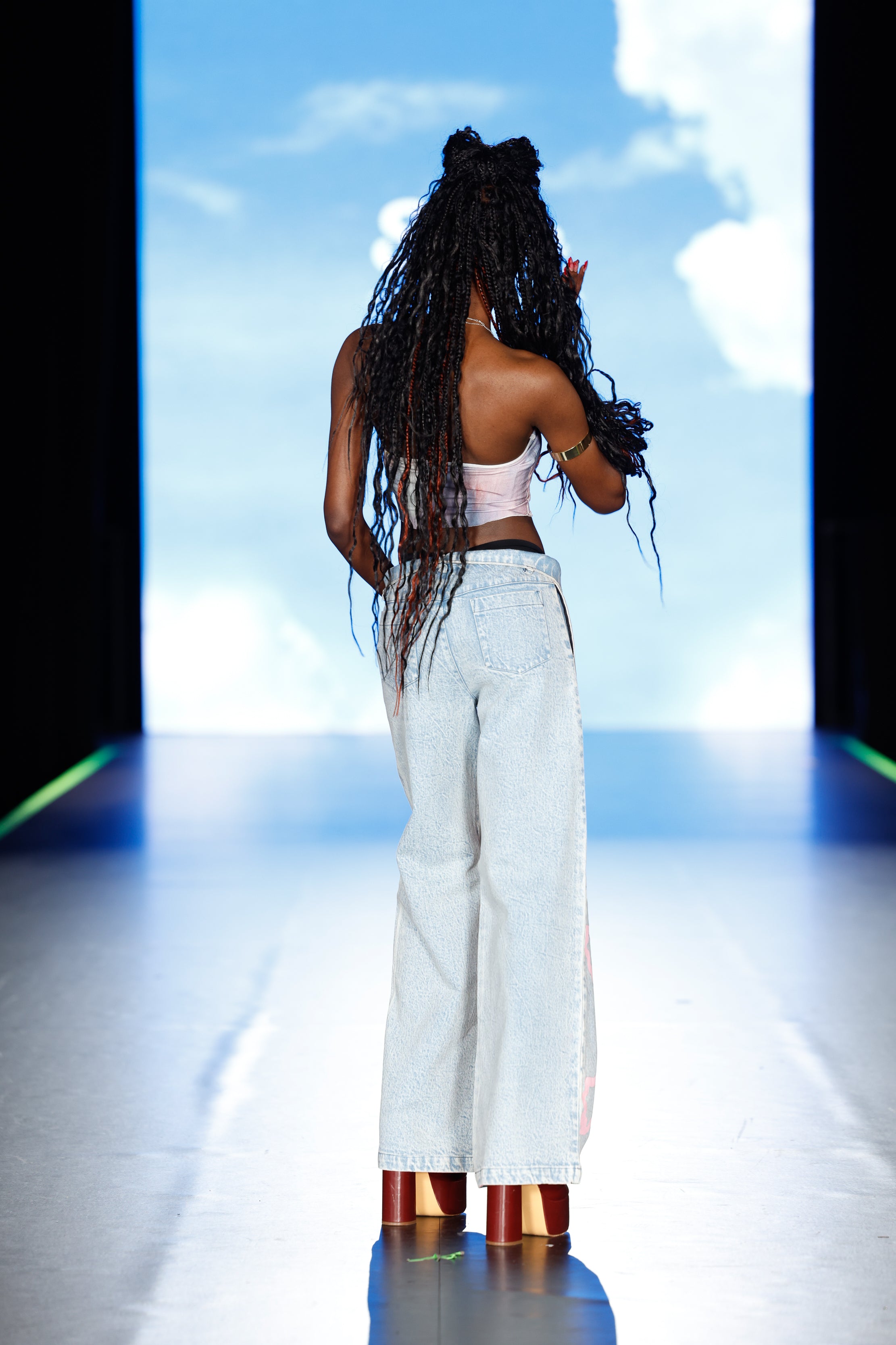 *PRE-ORDER* Print Wide-leg Denim Pants- Light Denim